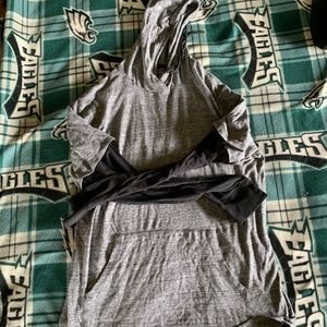 4 Mens Shirts Size Medium Box